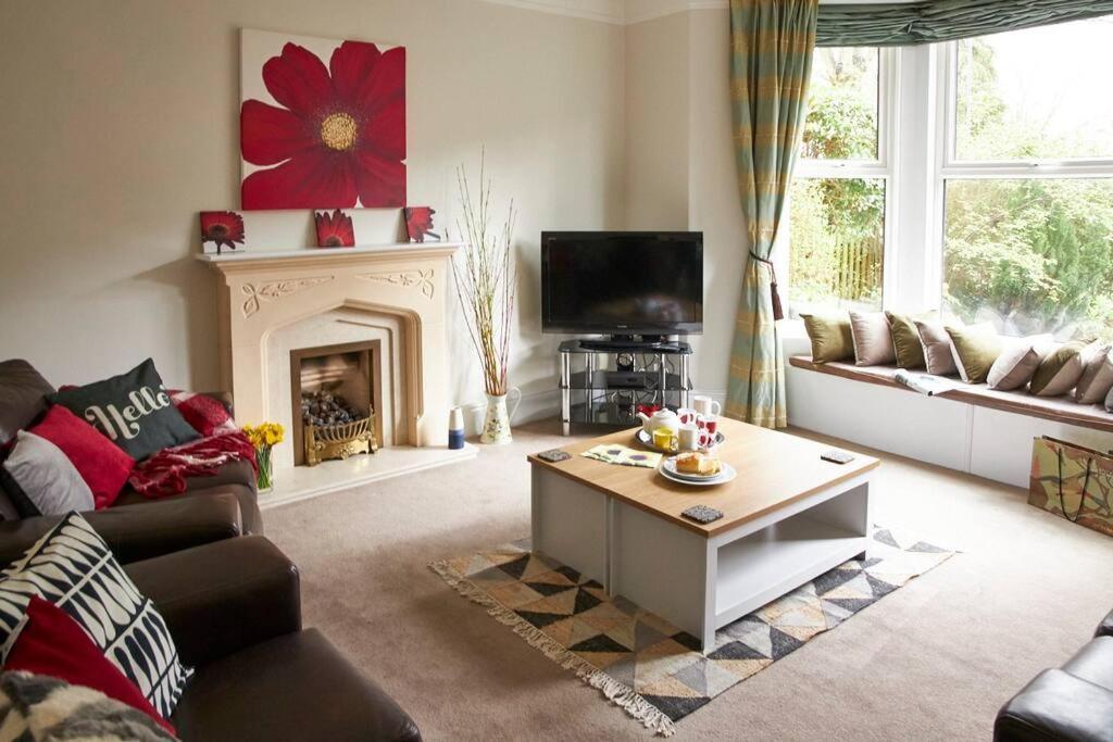 Comfy Big 7 Bedroom Townhouse Harrogate Exteriér fotografie