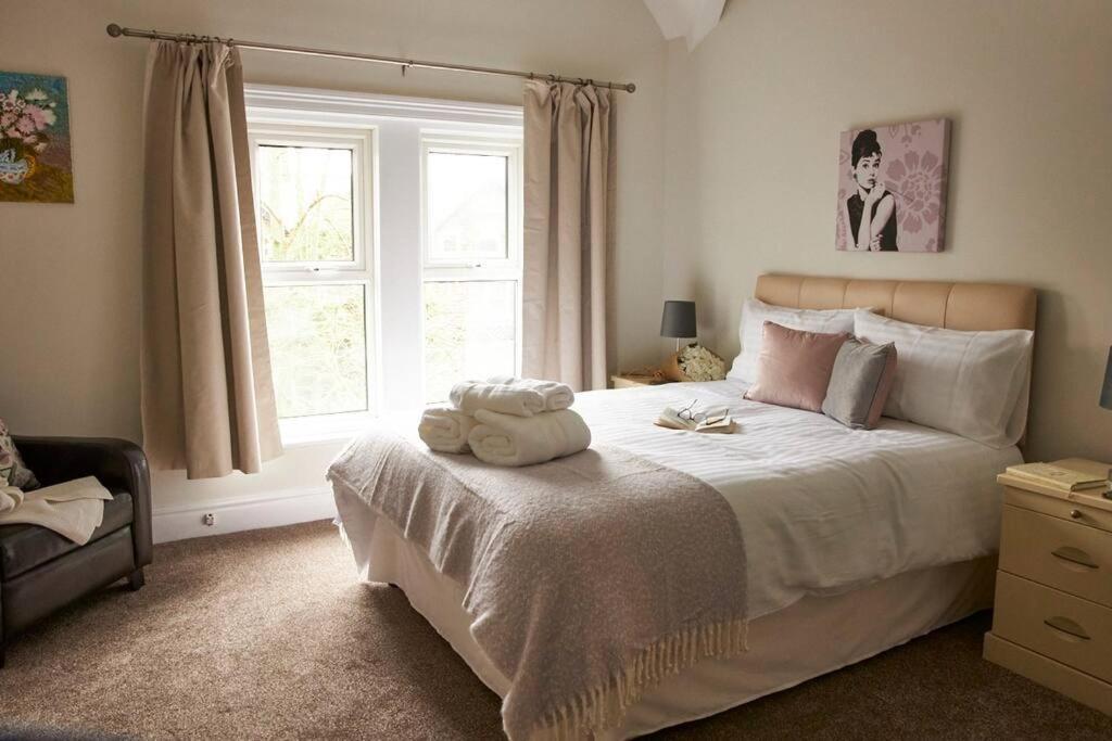 Comfy Big 7 Bedroom Townhouse Harrogate Exteriér fotografie